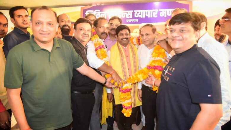 व्यापारियों ने आयकर, GST अधिकारियों के साथ किया सम्वाद, कैबिनेट मंत्री नंदी भी हुए शामिल