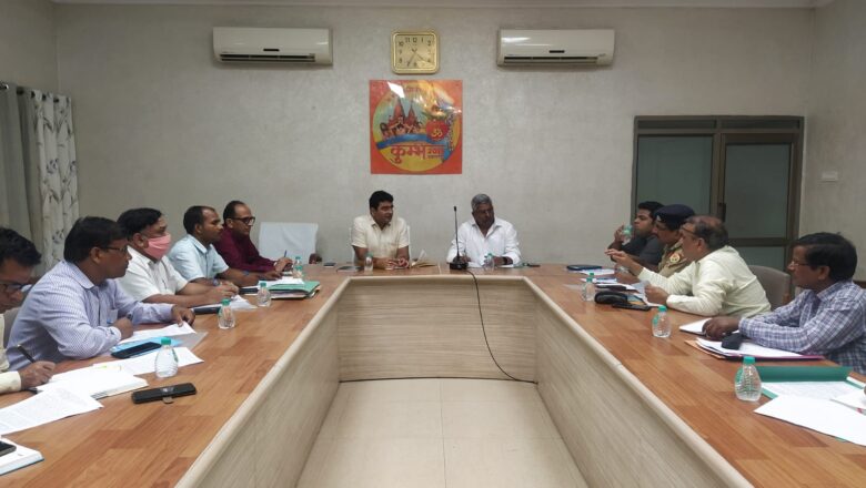 चन्द्रशेखर आजाद पार्क के सौन्दर्यीकरण, रख-रखाव व सुरक्षा से सम्बंधित समिति की बैठक सम्पन्न