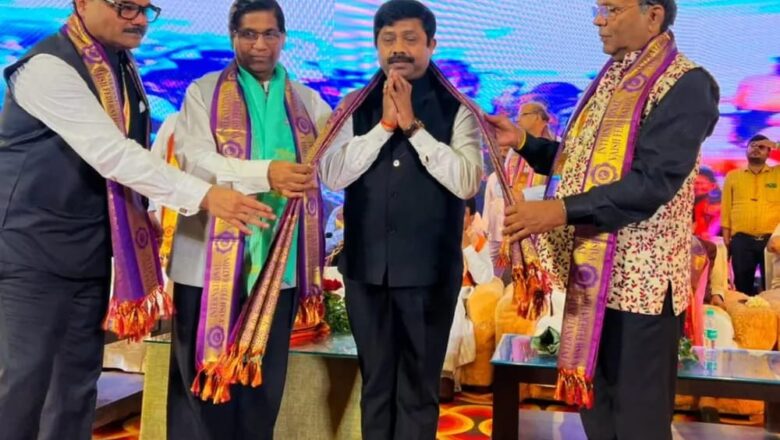 मथुरा, वृंदावन में श्री कृष्ण जन्माष्टमी आश्रम में अंतर्राष्ट्रीय महासम्मेलन की राष्ट्रीय कार्यसमिति बैठक एवं नौवें स्थापना दिवस मनाया गया