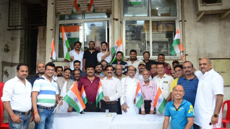 लीडर रोड फ्लाई ओवर घोषणा पर व्यापारियों में हर्ष उल्लास दिया उप मुख्यमंत्री को धन्यवाद