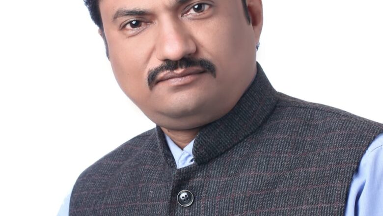 अग्रवाल समाज , इलाहाबाद की महत्वपूर्ण बैठक संतोष टेक्सटाइल में संपन्न