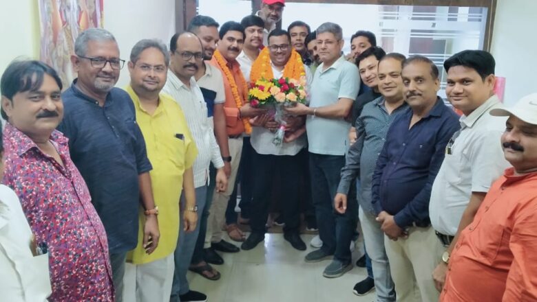 अखिल भारतीय उद्योग व्यापार मंडल का महानगर अध्यक्ष नीरज जायसवाल को बनाया गया