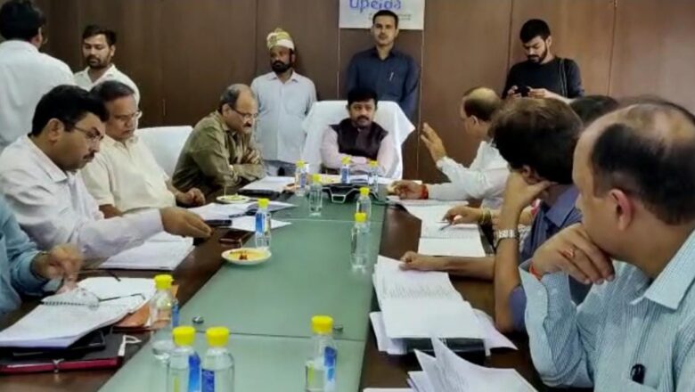 *एक्सप्रेसवे के किनारे कंक्रीट की फेंसिंग कराए जाने की योजना बनाएं अधिकारीः नन्दी*