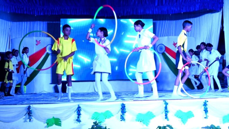 ब्लू बेल स्कूल का भव्य वार्षिकोत्सव संपन्न