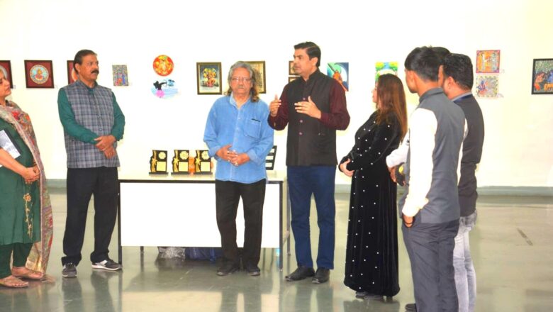 ललित कला अकादमी रीजनल सेन्टर लखनऊ में कलारत्नम राष्ट्रीय चित्रकला प्रदर्शनी का हुआ भव्य समापन