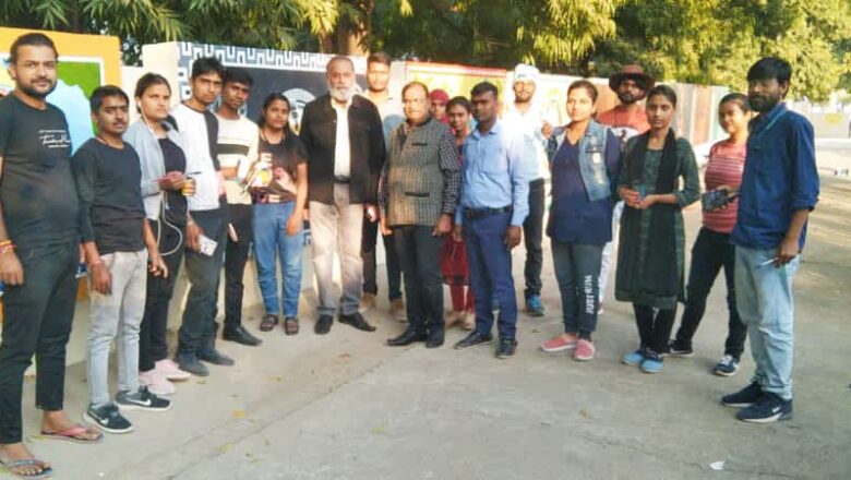 लोगों के आकर्षण का केंद्र है भित्ति चित्र,10 दिवसीय भित्ति चित्रकला का हुआ समापन