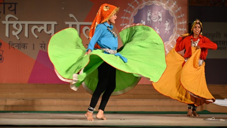 अंगना पधारो मोरो शारदा भवानी,हरियाणा का घूमर और छपेली लोकनृत्य रहा आकर्षण का केंद्र