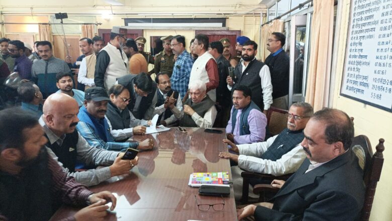 *प्रयाग व्यापार मंडल के घेराव के बाद बंद हुए जीएसटी सर्वे और छापे*