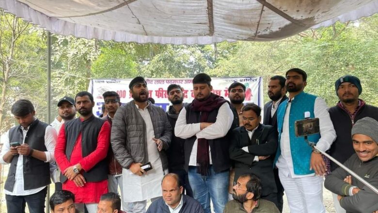 छात्रों पर हुए हमले के बाद एक जुट हुए छात्र