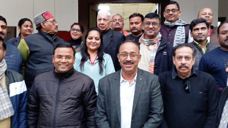 उद्योग बंधु की बैठक में व्यापारियों ने DM को बताई अपनी समस्या