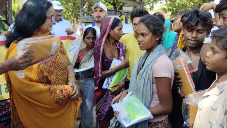 सेंट जॉन एम्बुलेंस ब्रिगेड उत्तर मध्य रेलवे प्रयागराज द्वारा जनजाति क्षेत्र रीवा में चलाया गया जागरूकता अभियान