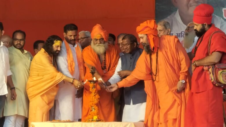 चार धाम की यात्रा भारत को महान संस्कृति से जोड़ने का काम करती है – राजपाल लक्ष्मण आचार्य