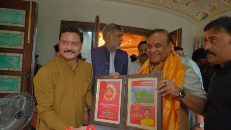 असम के सीएम हेमंत और केंद्रीय मंत्री प्रहलाद पटेल विधायक संजय पाठक के घर पहुंचे