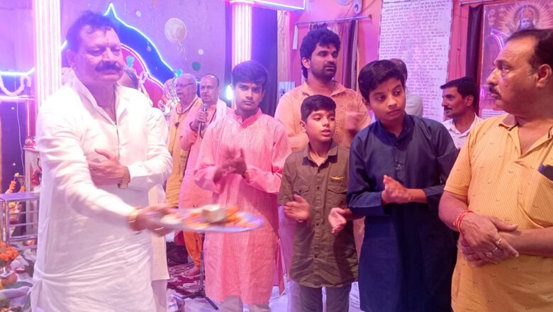 श्री गणेश पूजा के साथ गोविंद गंज रामलीला मंच का भूमिपूजन