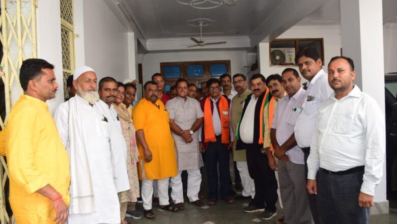 कुश श्रीवास्तव ने किया भाजपा महानगर अध्यक्ष राजेंद्र मिश्रा का स्वागत व सम्मान