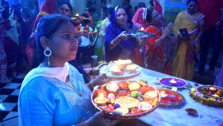 सायंकालीन सामूहिक आरती, भजन एवं प्रश्नमंच का हुआ आयोजन