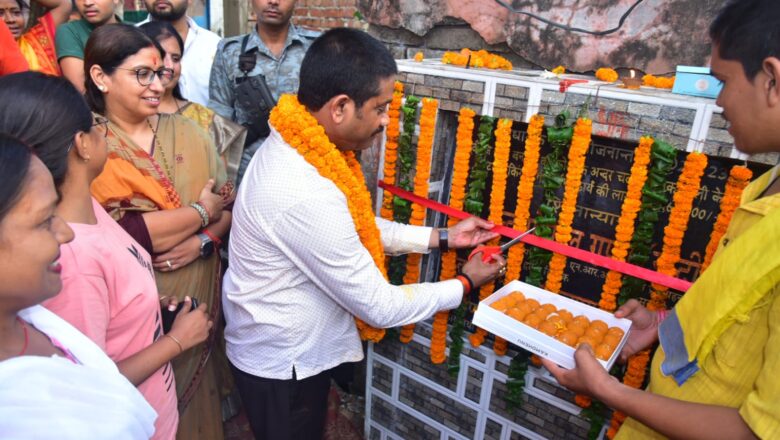 कैबिनेट मंत्री नन्दी ने डेढ़ करोड़ के विकास कार्यों का किया लोकार्पण एवं शिलान्यास,निवर्तमान मेयर भी रहीं मौजूद