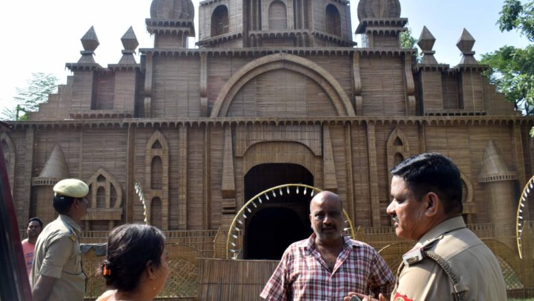 दुर्गा पूजा पांडालों ने नही किये हैं आग से बचाव के इंतजाम,अग्निशमन विभाग ने किया एक दर्जन पांडालों का निरीक्षण,दिए आवश्यक दिशा निर्देश