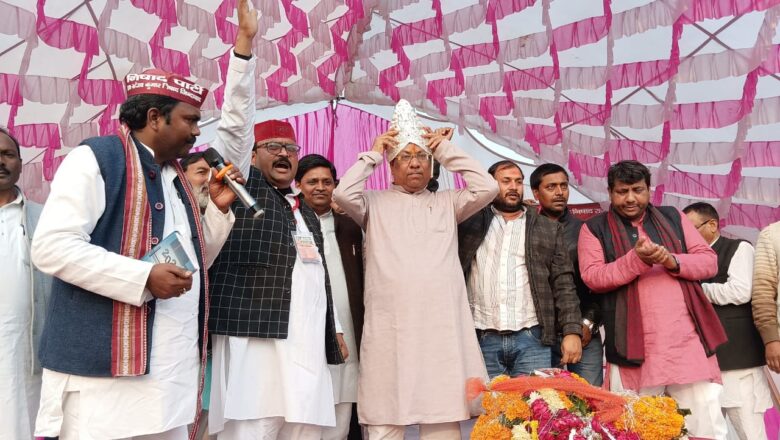 कटका पहुंचे कैबिनेट मंत्री हुआ जोरदार स्वागत,संजय निषाद ने 13 जनवरी को शक्ति दिखाने की अपील की