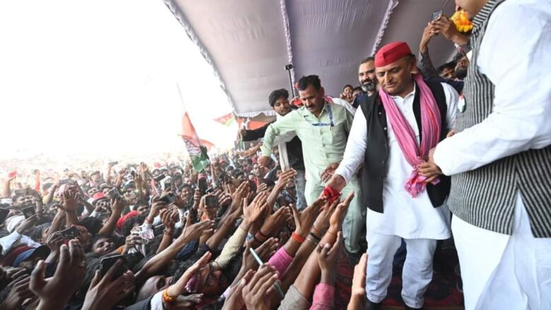 अखिलेश और राहुल की सभा में अव्यवस्था के लिए प्रशासन ज़िम्मेदार = सपा