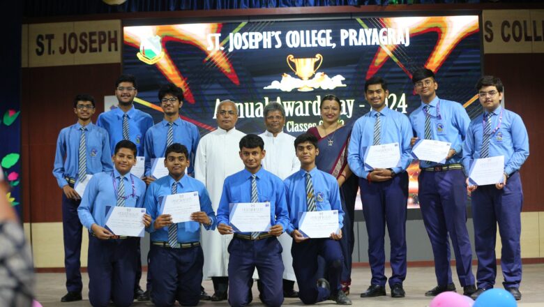 संत जोसेफ कॉलेज ने बहुमुखी प्रतिभाओं को सम्मानित करने के लिए सभागार में पुरस्कार वितरण समारोह का हुआ आयोजन