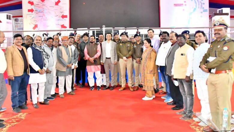 एडीजी जोन एवं मण्डलायुक्त की अध्यक्षता में महाकुंभ-2025 में यातायात प्रबंधन, पार्किंग एवं डिजास्टर मैनेजमेंट के सम्बंध में स्टेक होल्डरों के साथ बैठक सम्पन्न 