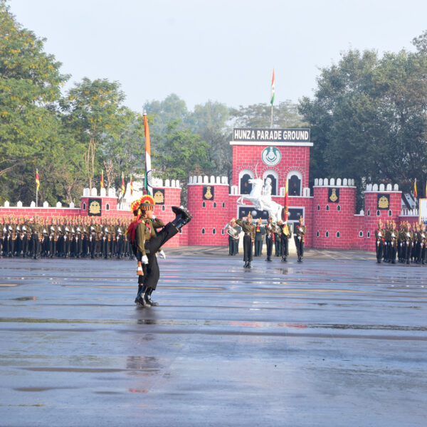 मध्य भारत एरिया के अंतर्गत जम्मू और कश्मीर राइफल्स रेजिमेंटल सेंटर कोवर्ष 2024-25 का सर्वश्रेष्ठ इन्फैंट्री रेजिमेंटल सेंटर के रूप में चयन किया गया