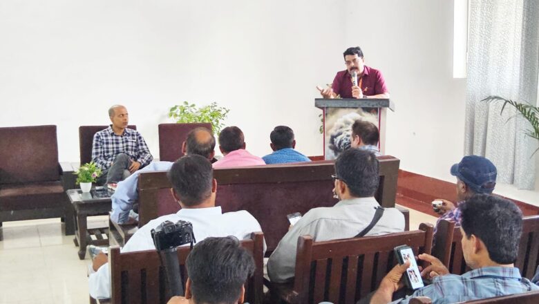 लोको पायलटों की कार्यप्रणाली को सुरक्षित और आरामदायक बनाने के लिए रेल प्रशासन निरंतर प्रयासरत