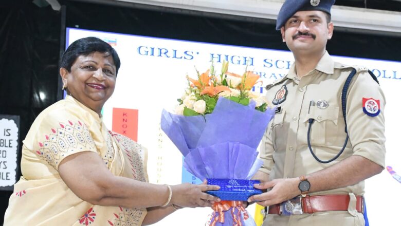 GHS में सत्र 2025-2026 हेतु छात्र-परिषद के गठन एवं अंलकरण समारोह’हुआ सम्पन्न