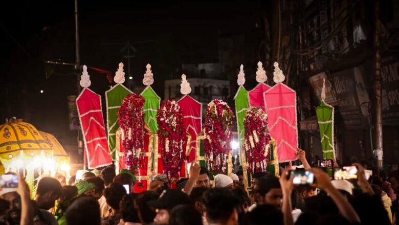 *हुसैन के चाहने वालों को जियारत के लिए उठाया गया बड़े ताजिया का अलम