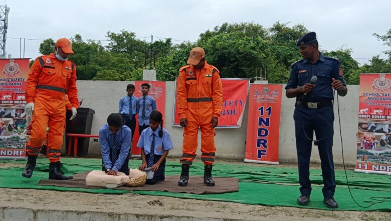 NDRF ने रुद्र प्रयाग विद्या मंदिर में दिया प्रशिक्षण