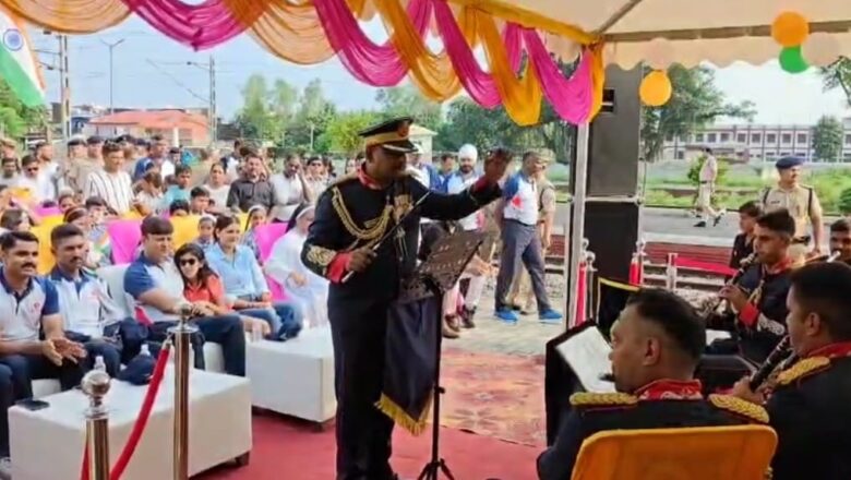 काकोरी स्टेशन, उत्तर रेलवे पर विवेक वर्मा , सहायक सुरक्षा आयुक्त कानपुर एवं बासुकी नाथ, सहायक सुरक्षा आयुक्त, अकादमी लखनऊ के नेतृत्व में एक सांस्कृतिक कार्यक्रम आयोजित किया