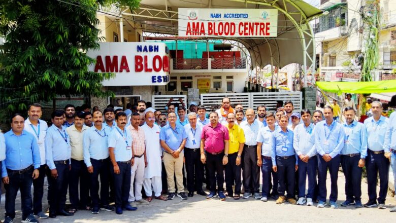 उत्तर मध्य रेलवे के लोको पायलटों द्वारा निष्काम कर्म और मानव सेवा के तहत सामूहिक रक्तदान