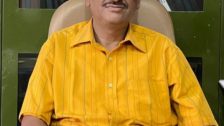 “इलाहाबाद विश्वविद्यालय से सम्बद्ध CMP डिग्री कॉलेज के विधि विभागाध्यक्ष को मिला राजभाषा गौरव पुरस्कार”*