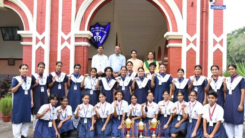 स्टेट हैंडबॉल में प्रयागराज ने जीता गोल्ड