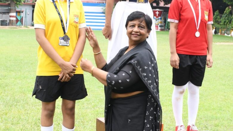 गर्ल्स हाई स्कूल, प्रयागराज में हर्षोल्लास के साथ मनाया गया राष्ट्रीय खेल दिवस