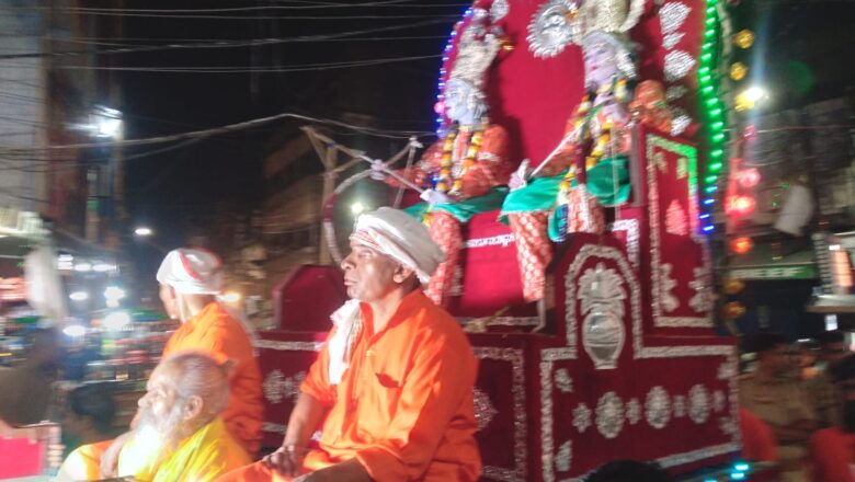 भव्यता से निकला महंत बाबा हाथी राम पजावा रामलीला कमेटी का रामदल