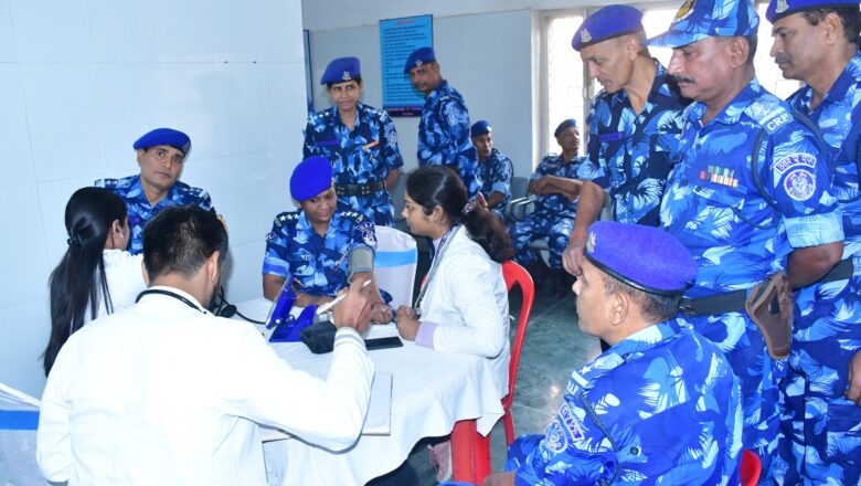 101 आर.ए.एफ. कैम्प परिसर में घूमधाम से मनाया गया बाल दिवस 