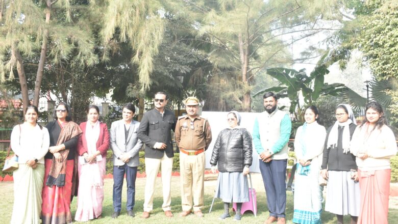 खेल-खेल में बेटियों ने समझी ट्रैफिक की बारीकियां