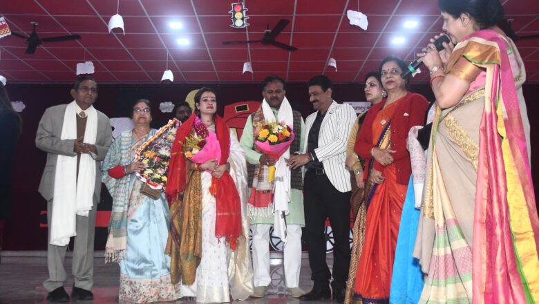 आर्य कन्या इंटर कॉलेज अंग्रेजी माध्यम का दो दिवसीय वार्षिकोत्सव सम्पन्न