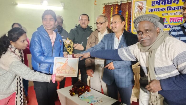 छात्रों को मूल्यपरक नैतिक व्यवहारिक रचनात्मक एवं आधुनिक शिक्षा से अलंकृत करना अपरिहार्य —-डाक्टर हरिश्चंद्र मालवीय