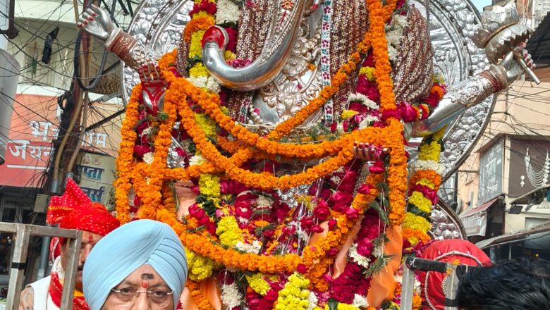 धार्मिक श्रद्धा भव्यता के साथ निकाला गया भगवान गणेश जी की शोभा यात्रा
