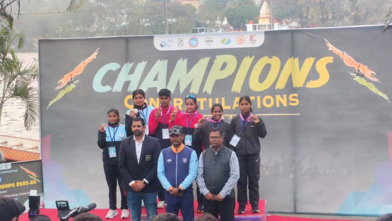 36वीं नेशनल सीनियर कैनो प्रिंट में सुप्रिया व नंदिनी को ब्रोंज मेडल