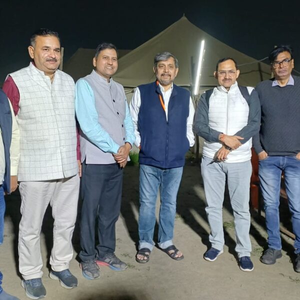 प्रयागराज प्रेस क्लब ने किया पत्रकार परिवार मिलन कार्यक्रम 