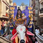 चौखंडी कीडगंज से नंदी पर सवार हो निकले औघाड़दानी भोले नाथ