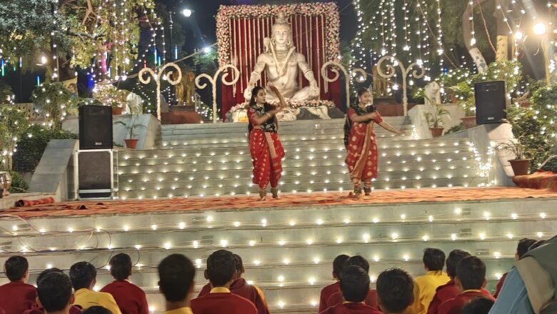 परमार्थ त्रिवेणी पुष्प, प्रयागराज में महाशिवरात्रि के दिव्य अवसर पर रूद्राभिषेक का आयोेजन