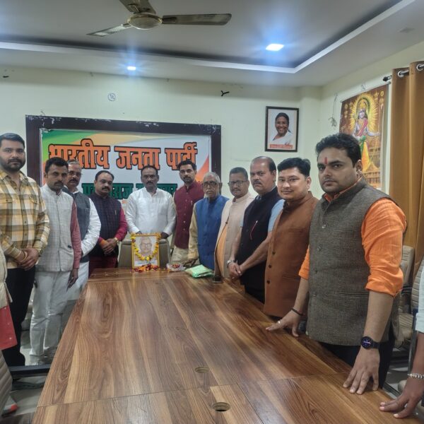 पुण्य तिथि पर याद किए गए “भारत रत्न” कर्पूरी ठाकुर,भाजपा कार्यकर्ताओं ने अर्पित की श्रद्धांजली 