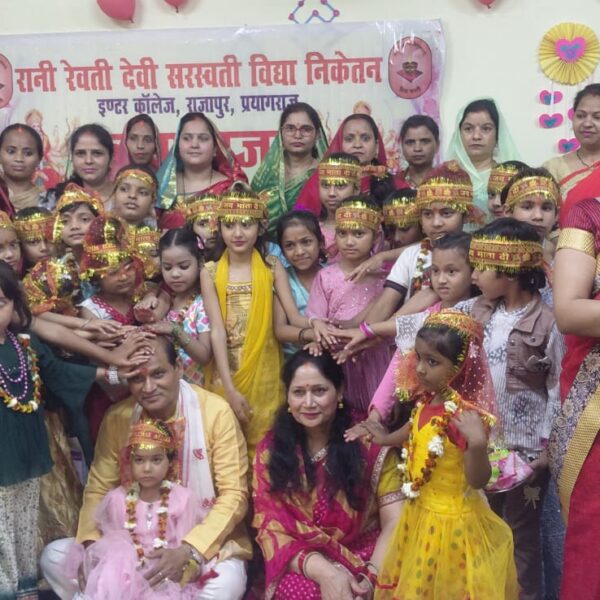 रानी रेवती देवी में कन्या पूजन के साथ दुर्गाष्टमी का पर्व मनाया गया