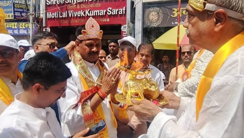 भगवान महावीर जयंती धूमधाम से मनाया गया, निकाली गई रथ यात्रा