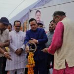 यश भारती सम्मान से सम्मानित स्वर्गीय कैलाश गौतम स्मृति पुस्तकालय का हुआ लोकार्पण